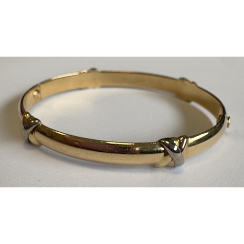 724 - CARTIER: A good 18 carat gold bracelet with concealed clasp complete with box and paperwork. Approx.... 