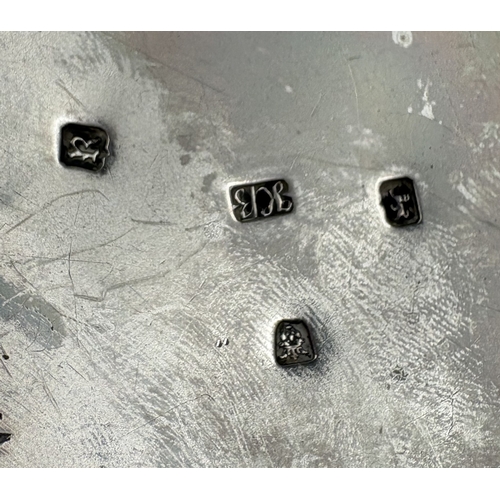 689 - HESTER BATEMAN: A good Georgian silver wine funnel stand with gadroon rim. London. Approx. 87 grams.... 