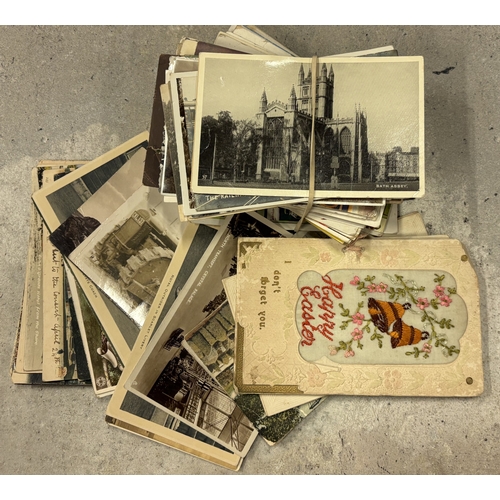 304 - POSTCARDS: A selection of vintage and other used and unused postcards. Est. £20 - £30.