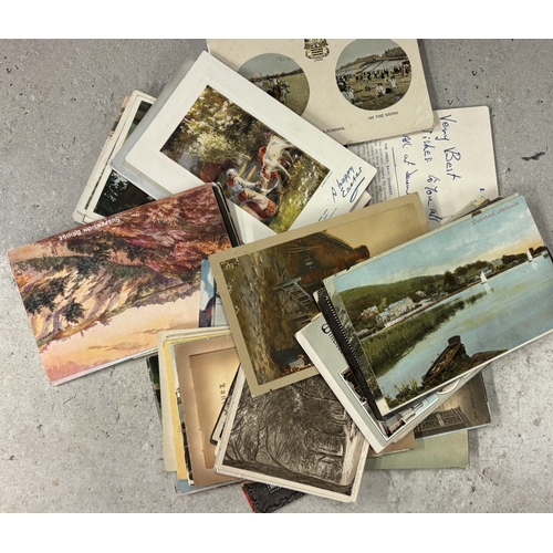 305 - POSTCARDS: A selection of vintage and other used and unused postcards. Est. £20 - £30.