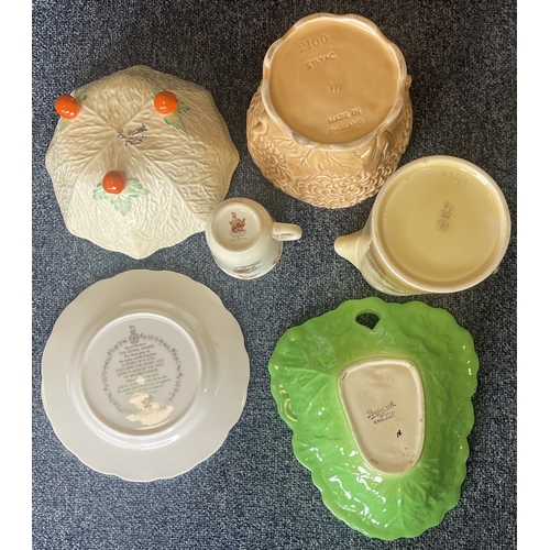 341 - A selection of various vases, jugs and decorative plates comprising Beswick, Royal Doulton, Sylvac, ... 
