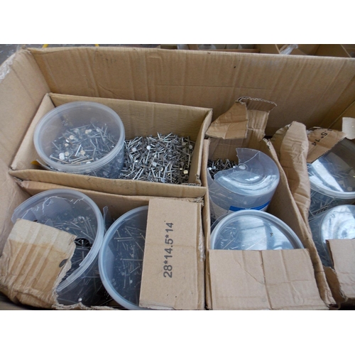 117 - A BOX CONTAINING VARIOUS SIZED NEW SELCO NAILS