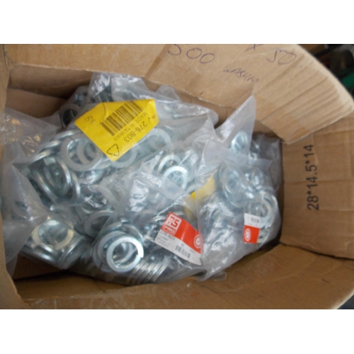 99 - A BOX CONTAINING A LARGE QUANTITY OF BAGGED NEW SPRUNG WASHERS