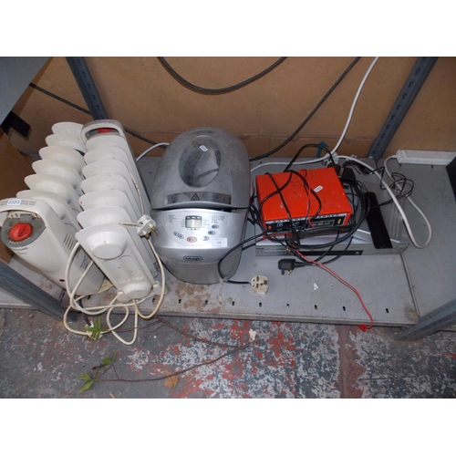 152 - A MIXED ELECTRICAL LOT OF SIX ITEMS - DELONGHI BREADMAKER, CAR BATTERY CHARGER, LG DVD/VIDEO COMBO, ... 