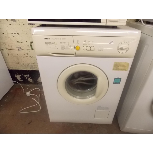 103 - A ZANUSSI FL1001W WASHING MACHINE