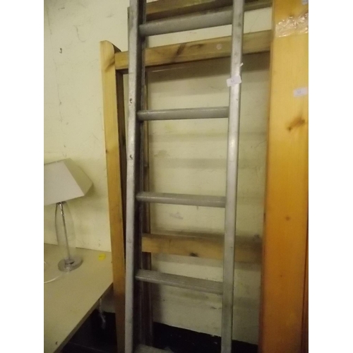 53 - A THIRTEEN RUNG ALUMINIUM WORK LADDER