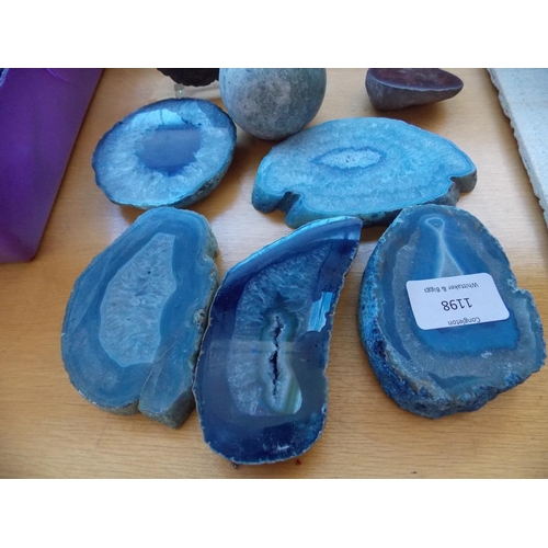 1198 - FIVE PIECES OF BLUE HIGHLY POLISHED AGATE CRYSTALS, AN IMPRESSIVE CIRCULAR AMMONITE FOSSIL AND TWO O... 