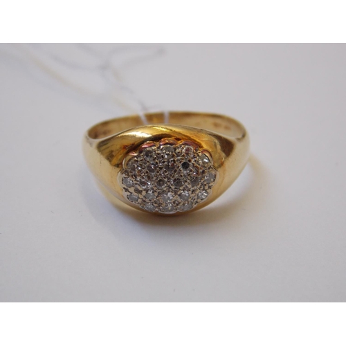 422 - AN 18 CARAT GOLD DIAMOND RING - WEIGHT 4.5 GRAMS