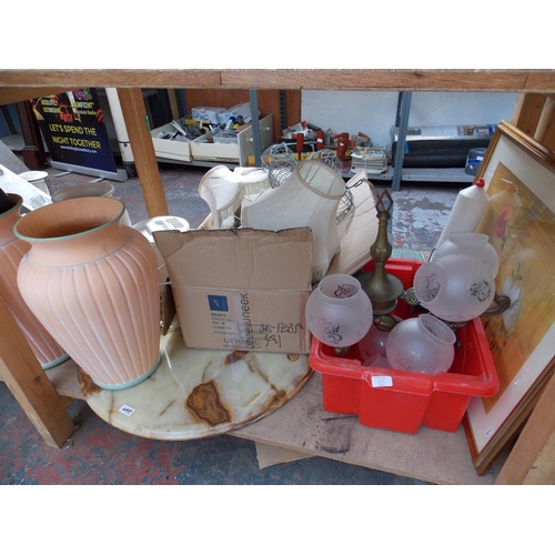 130 - A LARGE MIXED CLEARANCE LOT TO INCLUDE GLASSWARE, VINTAGE PORTABLE TV'S, ORNATE LAMPS, PICTURES, ELE... 