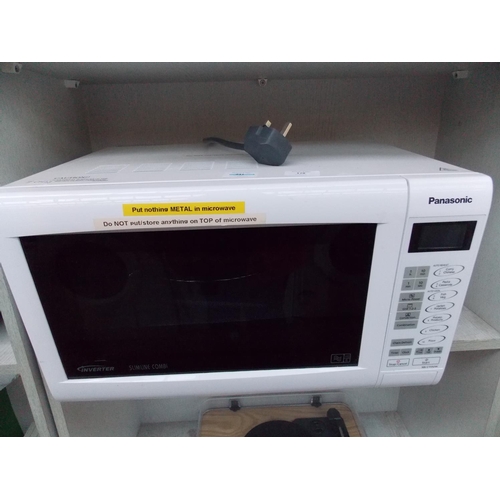 178 - A PANASONIC NNCT552W 1000W MICROWAVE