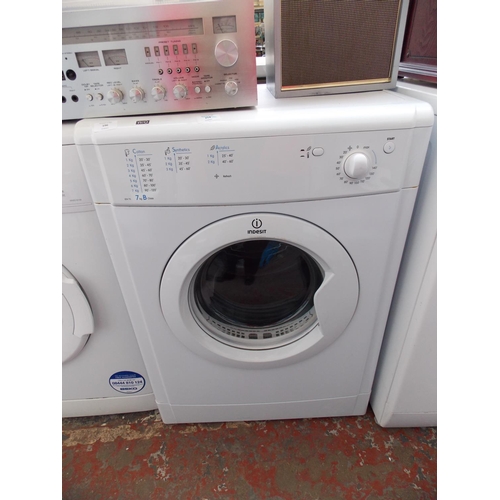 196 - AN INDESIT IDV75 7KG VENTED TUMBLE DRYER W/O