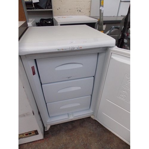 211 - A HOTPOINT ICE DIAMOND MODEL RZAV21 UNDER COUNTER FREEZER IN W/O