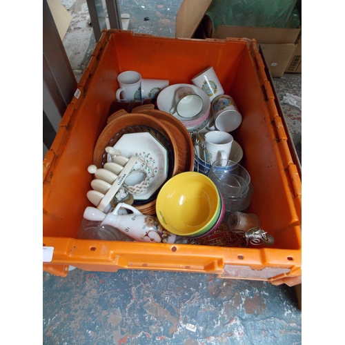 251 - A BOX CONTAINING MIXED CHINA