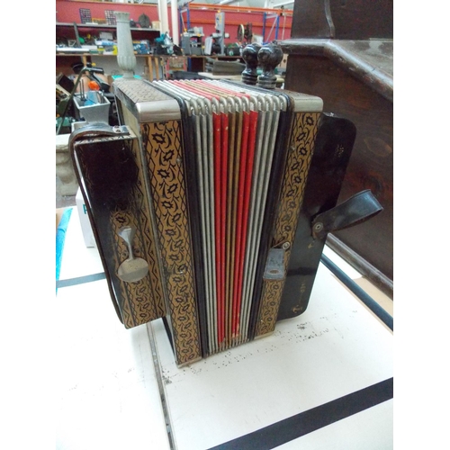 345 - A HOHNER SQUEEZEBOX