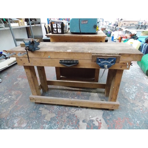 85 - A VINTAGE WOODEN JOINERS WORKBENCH WITH MOUNTED RECORD 3