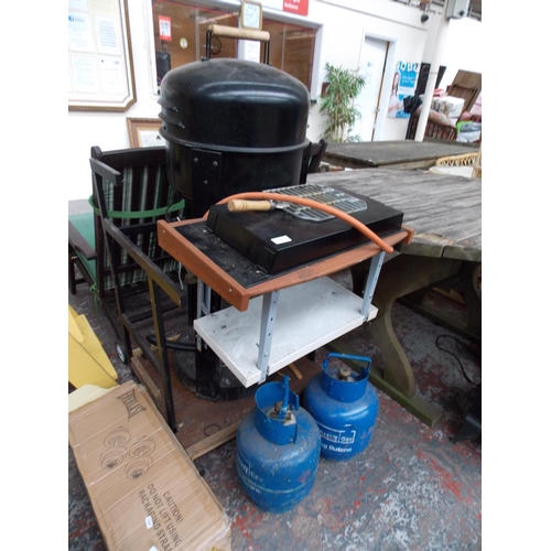 A MIXED LOT TO INCLUDE CHAR BROIL MODEL CB50 GAS BARBECUE TWO 4.5