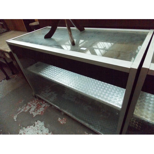 584 - A PAIR OF GLASS COUNTER DISPLAY CABINETS