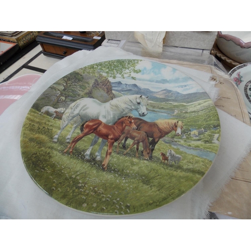 363 - A COLLECTION OF DAVENPORT HORSE SCENE COLLECTORS PLATES