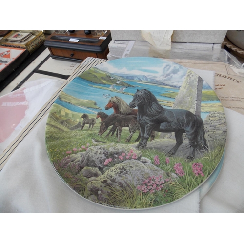 363 - A COLLECTION OF DAVENPORT HORSE SCENE COLLECTORS PLATES