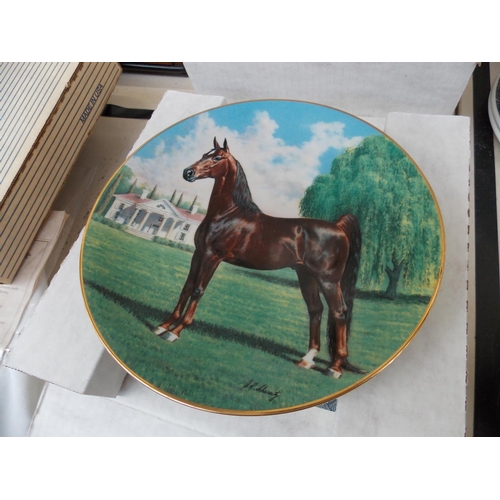 363 - A COLLECTION OF DAVENPORT HORSE SCENE COLLECTORS PLATES