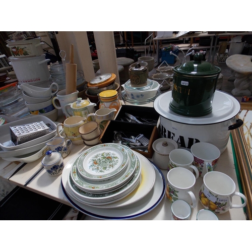 376 - A LARGE QUANTITY OF KITCHENALIA AND MIXED CHINA TO INCLUDE ENAMELLED BREAD BIN, CROCK POTS ETC