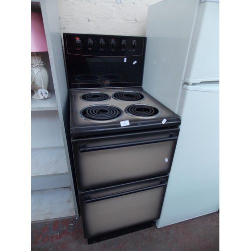 186 - A BROWN VINTAGE BELLING ELECTRIC COOKER W/O