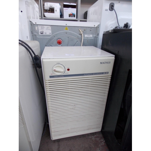 218 - A MATSUI DH200 DEHUMIDIFIER IN W/O