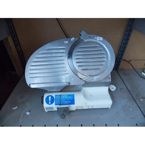 226 - A WHITE METCALFE ELECTRIC MEAT SLICER IN W/O