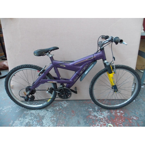 7 - A PURPLE RALEIGH MAX LITE HT1S LADIES MOUNTAIN BIKE WITH FRONT SUSPENSION, QUICK RELEASE WHEELS AND ... 