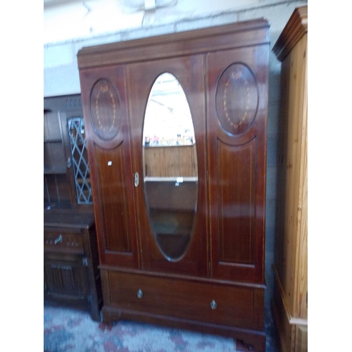 537 - A GOOD QUALITY EDWARDIAN INLAID MAHOGANY SINGLE DOOR WARDROBE WITH CENTRE BEVELLED EDGE MIRROR AND A... 