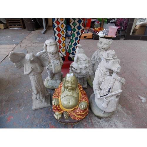 100 - SEVEN ITEMS TO INCLUDE PLASTIC AND CONCRETE GARDEN ORNAMENTS, PAINTED BUDDHA, SHOP DISPLAY SIGN ETC