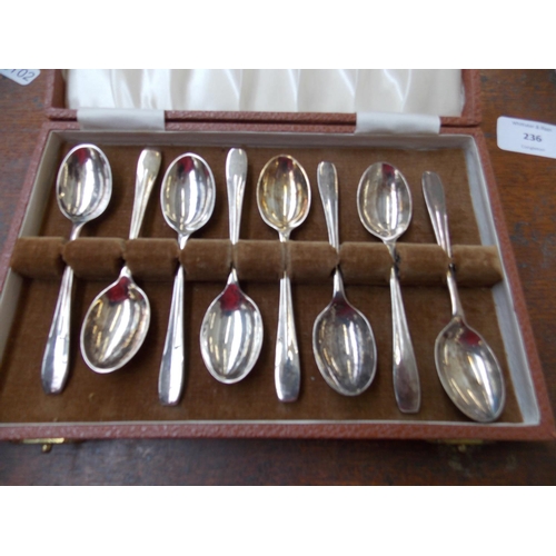 236 - A LARGE COLLECTION OF SILVER PLATED WARE TO INCLUDE TUREENS, TEAPOTS, CANTEEN OF CUTLERY ETC