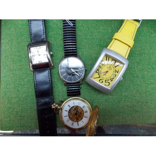 255 - A LARGE COLLECTION OF VARIOUS LADIES AND GENTS WRISTWATCHES