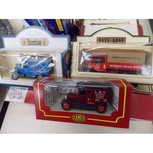 188 - A LARGE COLLECTION OF VARIOUS DIECAST VEHICLES