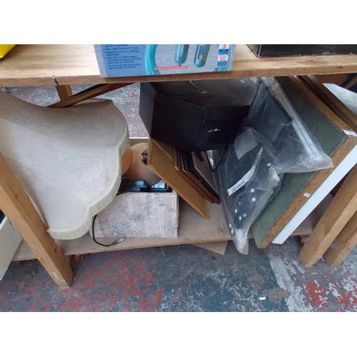 116 - A LARGE MIXED CLEARANCE LOT TO INCLUDE PICTURES, ELECTRICAL ITEMS, LLOYD LOOM STYLE WASHING BASKET, ... 