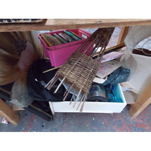 116 - A LARGE MIXED CLEARANCE LOT TO INCLUDE PICTURES, ELECTRICAL ITEMS, LLOYD LOOM STYLE WASHING BASKET, ... 