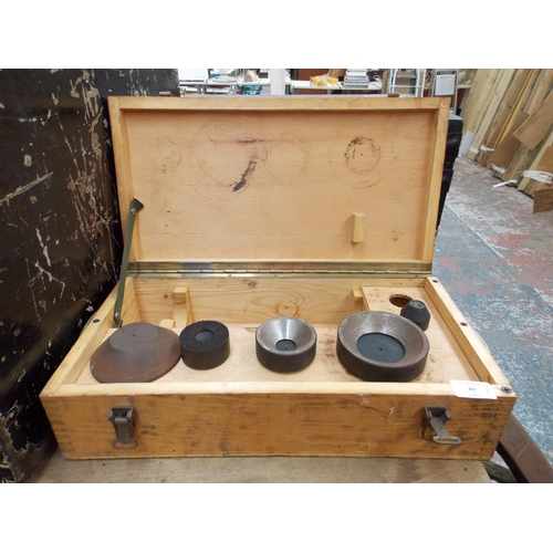 89 - FIVE ITEMS TO INCLUDE A VINTAGE METAL OIL CAN, JOINERS WOODEN TOOL BOX, LATHE ATTACHMENTS ETC