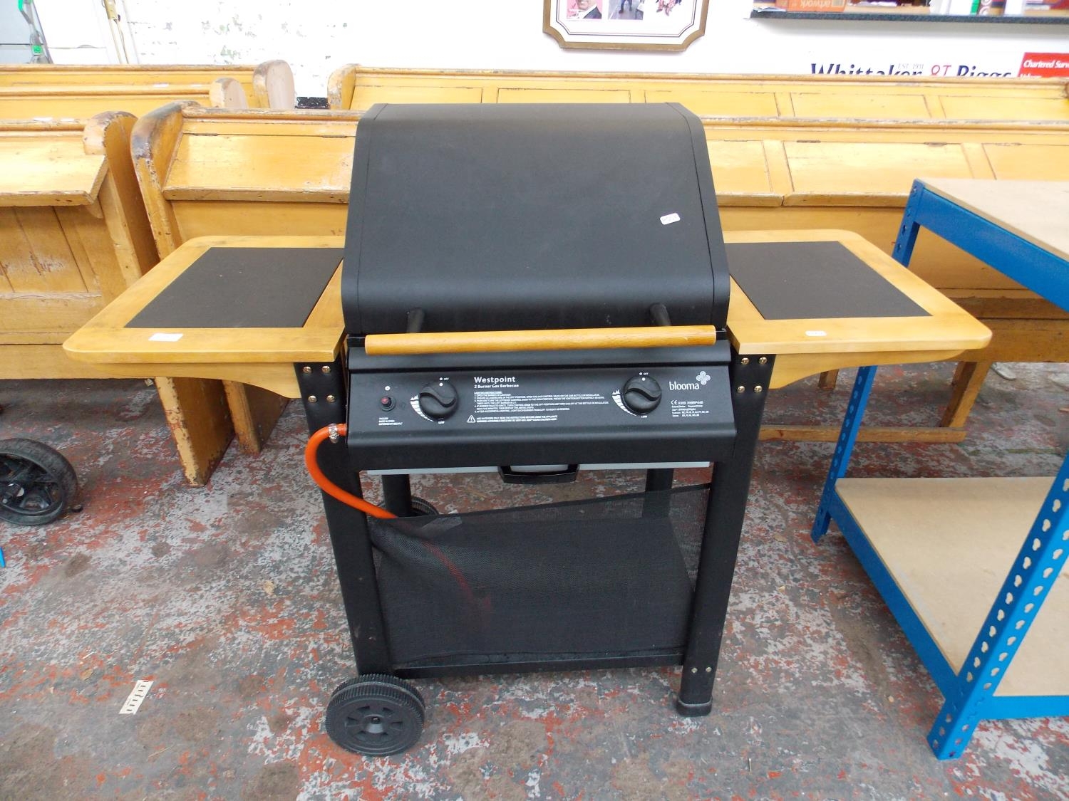 A GOOD QUALITY WESTPOINT BLOOMA TWO BURNER GAS BARBECUE