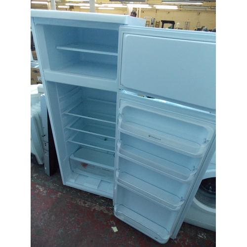 193 - A HOTPOINT ICE DIAMOND RTAA42 UPRIGHT FRIDGE FREEZER (W/O)