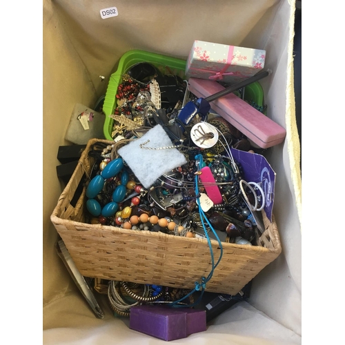 333 - A BOX OF MIXED COSTUME JEWELLERY