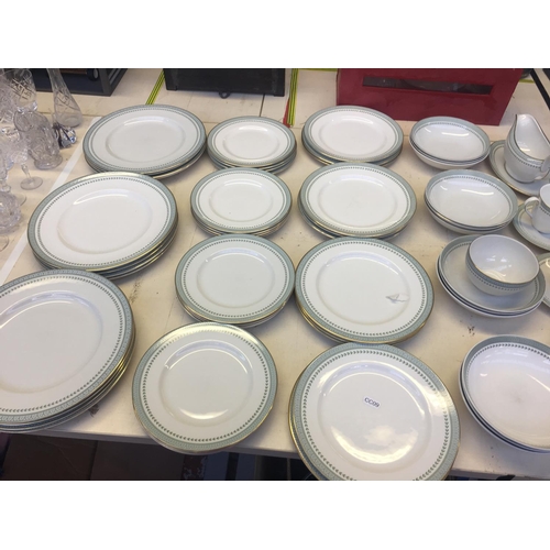 343 - A NINETY SEVEN PIECE ROYAL DOULTON BERKSHIRE DINNER SET