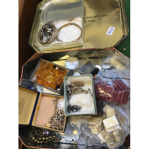 472 - A BOX OF MIXED COSTUME JEWELLERY