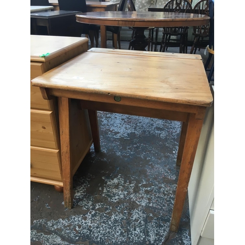 609 - A PINE SCHOOL DESK