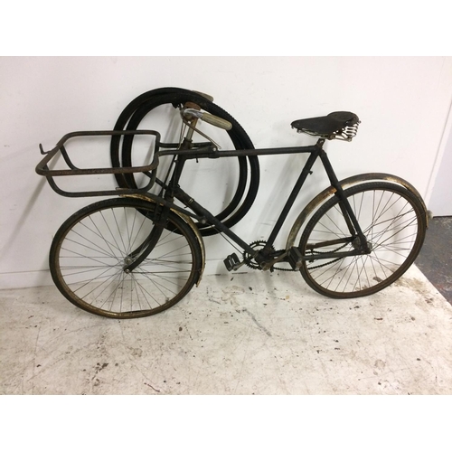 12 - A VINTAGE BLACK BUTCHERS STYLE BIKE WITH SPRUNG SADDLE AND 3 SPEED STURMEY ARCHER GEAR SYSTEM