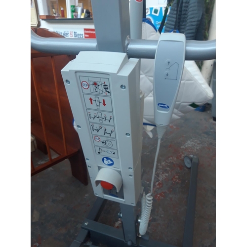 32 - A GREY BEAULIFT MINI 150 DISABLED SWL 150KG LIFTING HOIST (W/O)