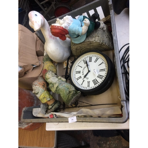 142 - A BOX CONTAINING VARIOUS GARDEN ORNAMENTS TO INCLUDE RECONSTITUTED STONE GNOMES, PLASTER DUCK, WALL ... 