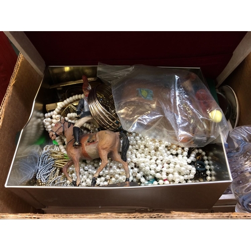 491 - A BOX CONTAINING MIXED COSTUME JEWELLERY AND GLASSWARE