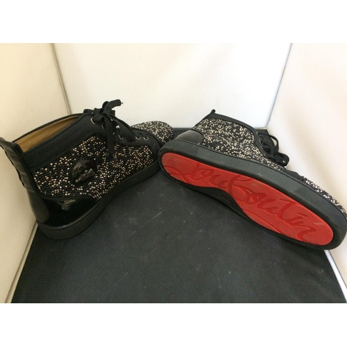 509 - A BOXED PAIR OF CHRISTIAN LOUBOUTIN SHOES - SIZE 8