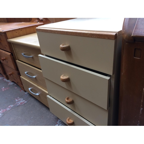 627 - TWO ITEMS: A WHITE LAMINATE CHEST OF FOUR DRAWERS AND AN OAK EFFECT CHEST OF THREE DRAWERS