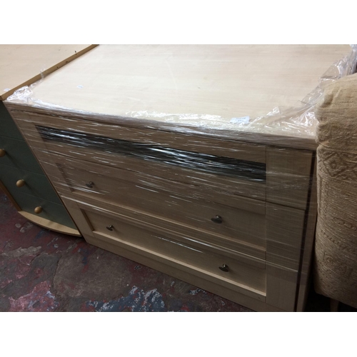 651 - AN AS NEW MODERN OAK EFFECT CHEST OF DRAWERS